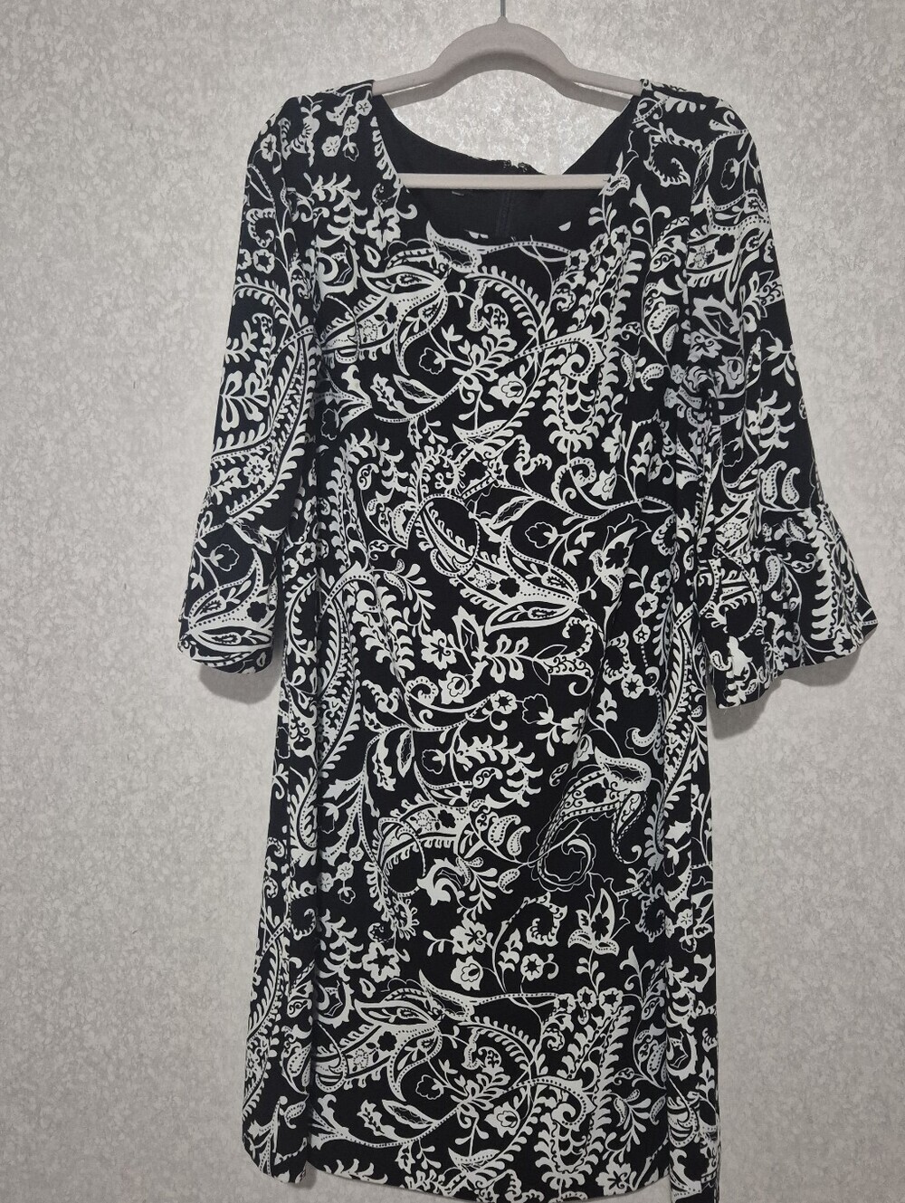 TALBOTS Black-White Floral 3/4 Sleeve Shift Dress..Size:14W-16W